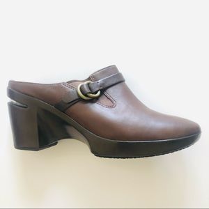 Cole Haan Size 9 Clogs Mules Shoes Like New
